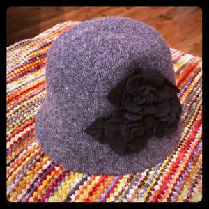 Adorable chic fashionista hat!